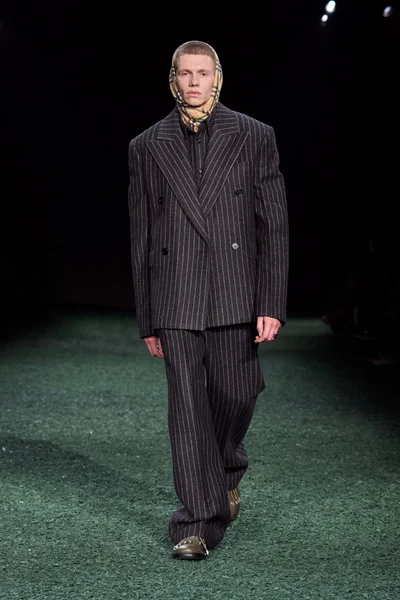 Look 42